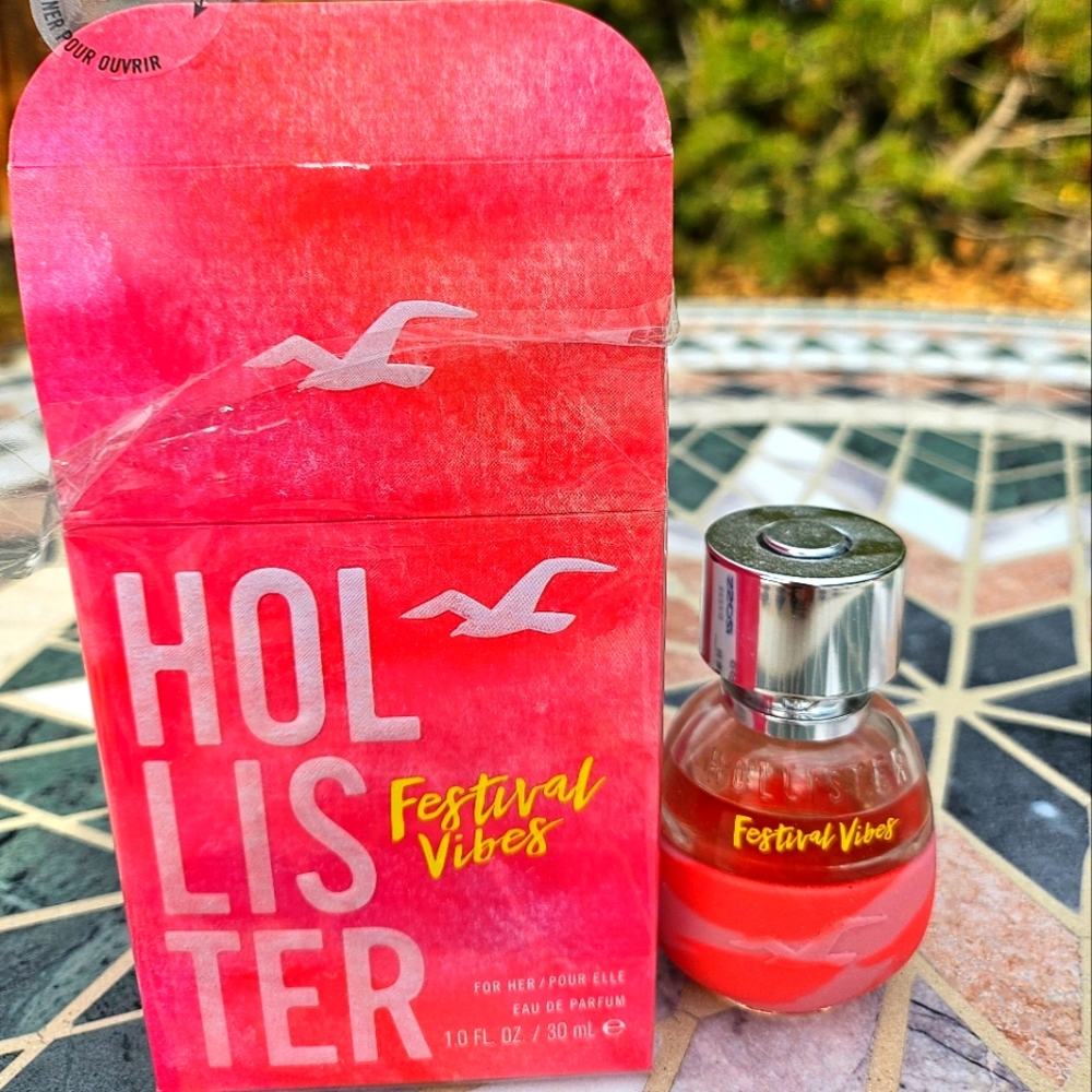 Hollister perfume Festival Vibes